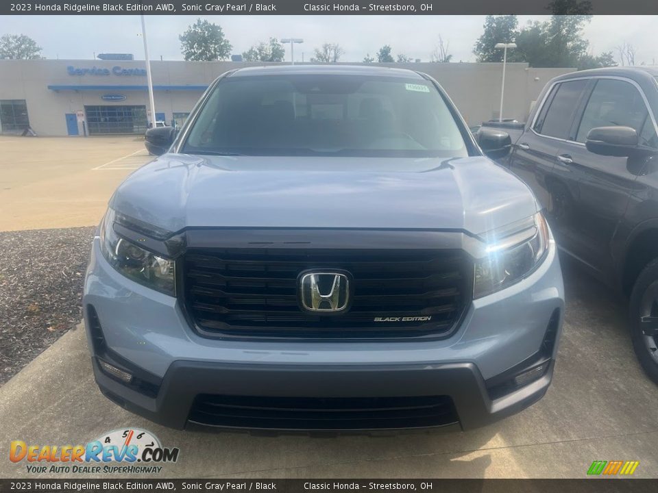 2023 Honda Ridgeline Black Edition AWD Sonic Gray Pearl / Black Photo #2
