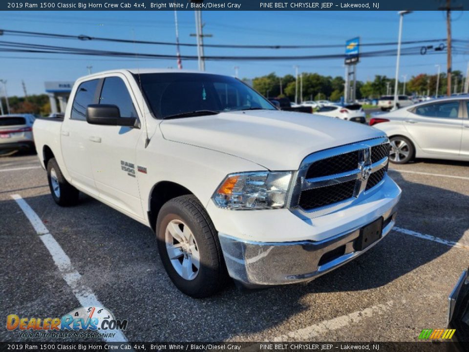 2019 Ram 1500 Classic Big Horn Crew Cab 4x4 Bright White / Black/Diesel Gray Photo #3