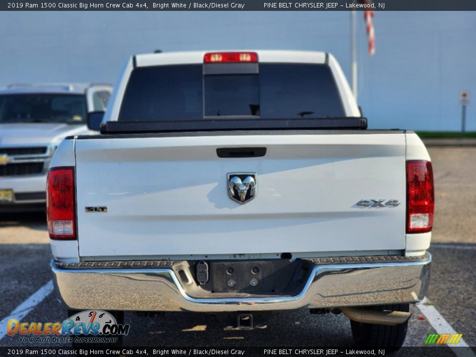 2019 Ram 1500 Classic Big Horn Crew Cab 4x4 Bright White / Black/Diesel Gray Photo #9