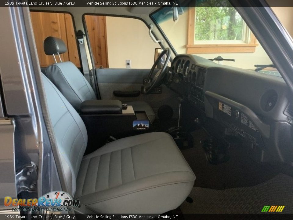 Gray Interior - 1989 Toyota Land Cruiser  Photo #4