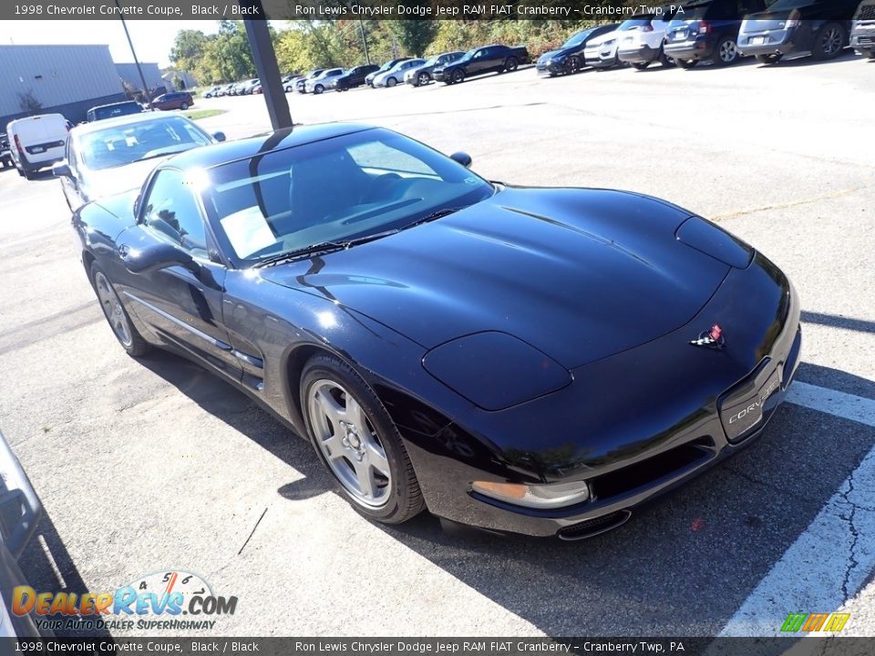 1998 Chevrolet Corvette Coupe Black / Black Photo #3