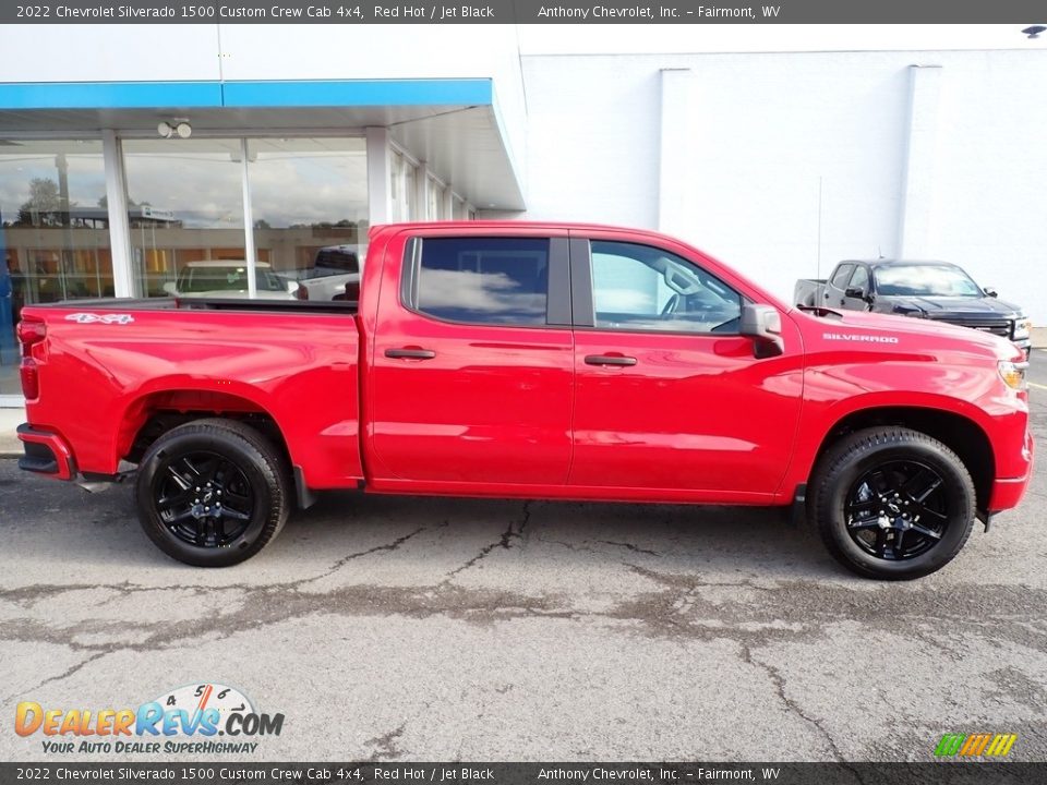 2022 Chevrolet Silverado 1500 Custom Crew Cab 4x4 Red Hot / Jet Black Photo #2