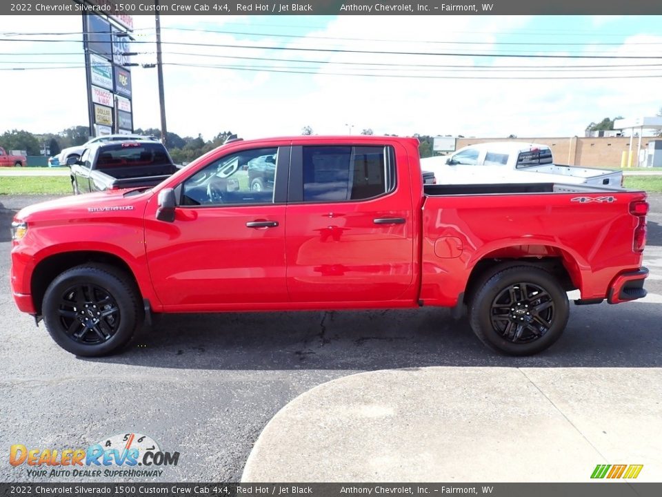 2022 Chevrolet Silverado 1500 Custom Crew Cab 4x4 Red Hot / Jet Black Photo #6