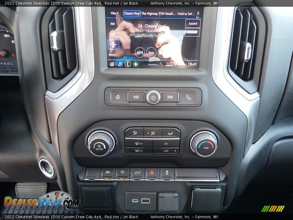 2022 Chevrolet Silverado 1500 Custom Crew Cab 4x4 Red Hot / Jet Black Photo #20