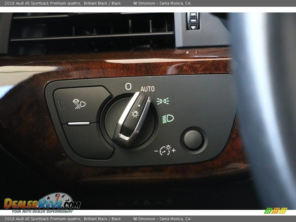 Controls of 2019 Audi A5 Sportback Premium quattro Photo #28