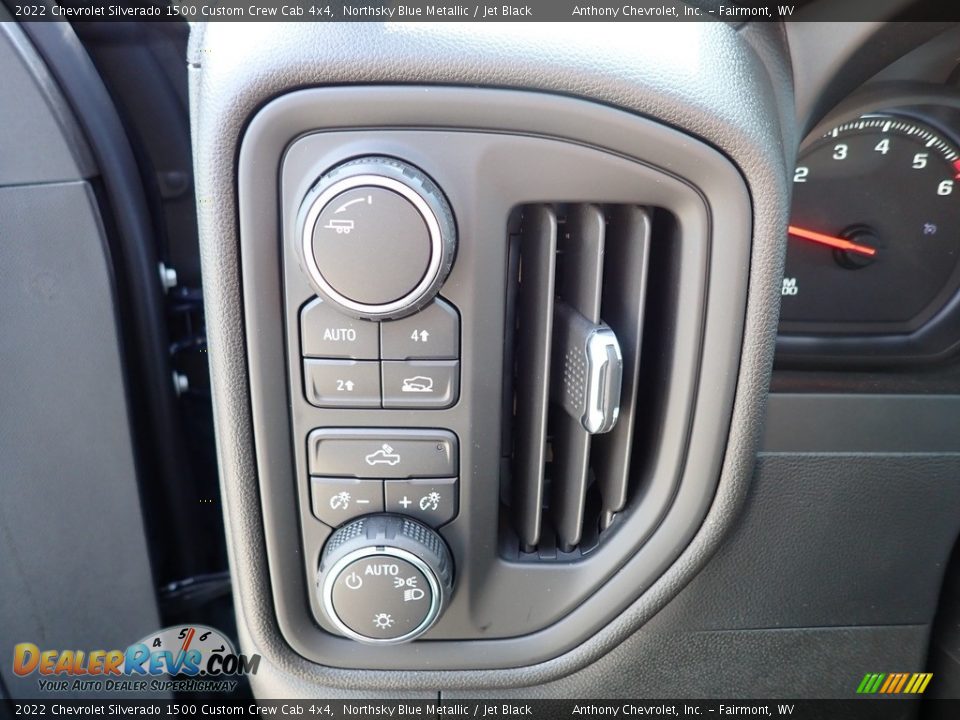 2022 Chevrolet Silverado 1500 Custom Crew Cab 4x4 Northsky Blue Metallic / Jet Black Photo #17