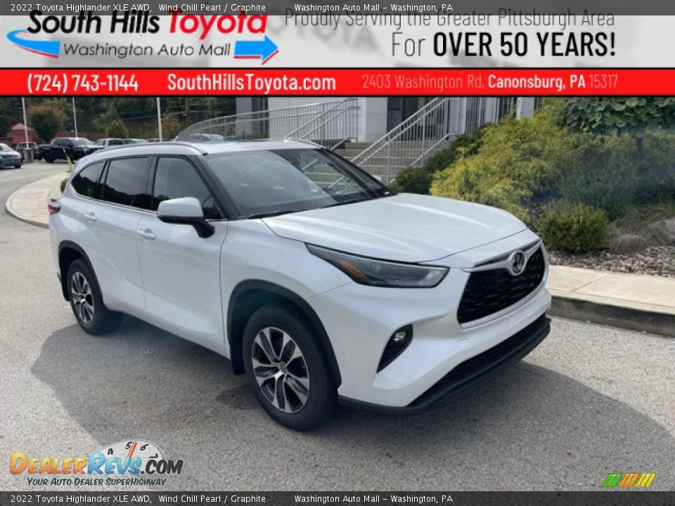 2022 Toyota Highlander XLE AWD Wind Chill Pearl / Graphite Photo #1