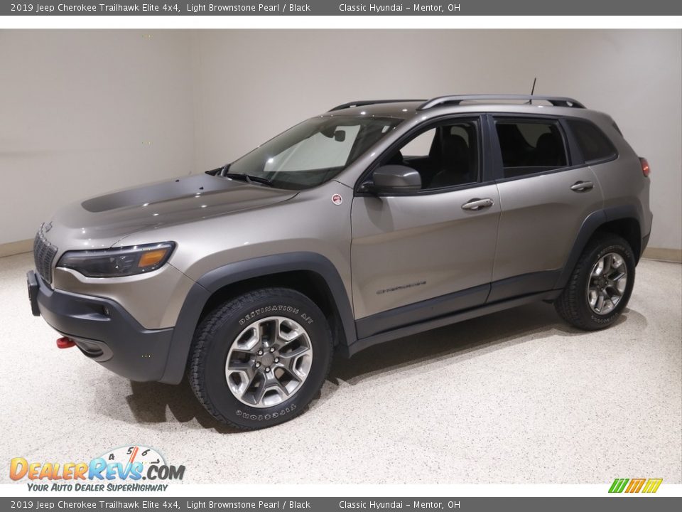 2019 Jeep Cherokee Trailhawk Elite 4x4 Light Brownstone Pearl / Black Photo #3