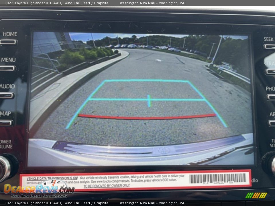 2022 Toyota Highlander XLE AWD Wind Chill Pearl / Graphite Photo #14
