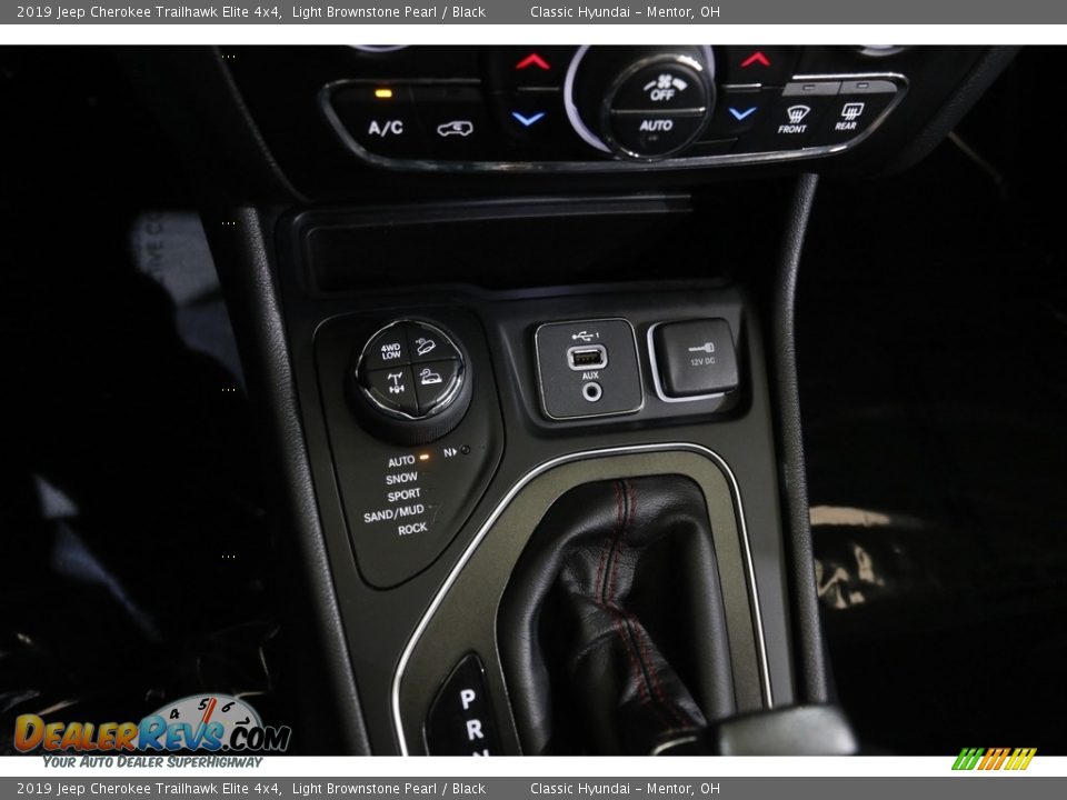 2019 Jeep Cherokee Trailhawk Elite 4x4 Light Brownstone Pearl / Black Photo #16
