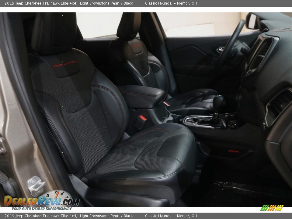 2019 Jeep Cherokee Trailhawk Elite 4x4 Light Brownstone Pearl / Black Photo #17