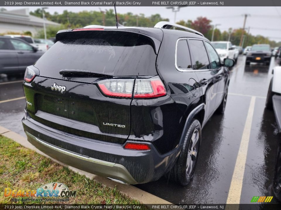 2019 Jeep Cherokee Limited 4x4 Diamond Black Crystal Pearl / Black/Ski Grey Photo #5