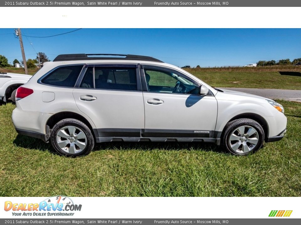 2011 Subaru Outback 2.5i Premium Wagon Satin White Pearl / Warm Ivory Photo #3