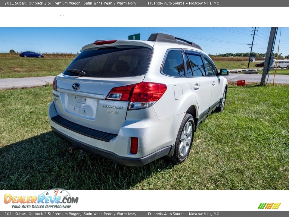 2011 Subaru Outback 2.5i Premium Wagon Satin White Pearl / Warm Ivory Photo #4