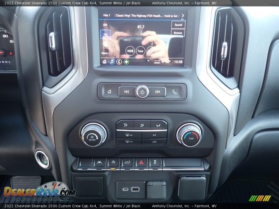 2022 Chevrolet Silverado 1500 Custom Crew Cab 4x4 Summit White / Jet Black Photo #20