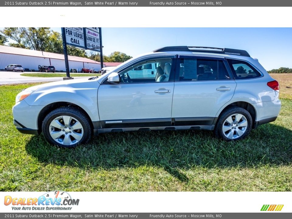 2011 Subaru Outback 2.5i Premium Wagon Satin White Pearl / Warm Ivory Photo #7