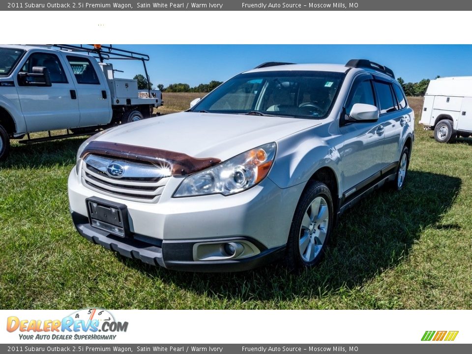 2011 Subaru Outback 2.5i Premium Wagon Satin White Pearl / Warm Ivory Photo #8