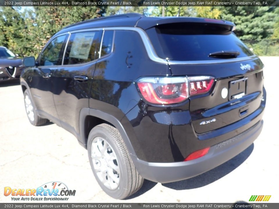 2022 Jeep Compass Latitude Lux 4x4 Diamond Black Crystal Pearl / Black Photo #3