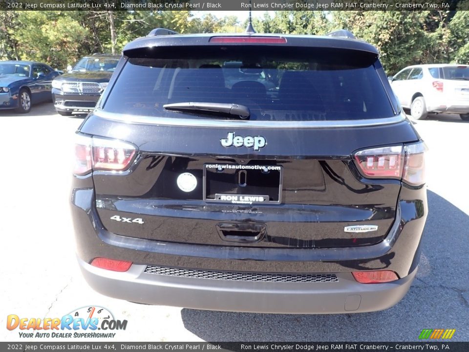 2022 Jeep Compass Latitude Lux 4x4 Diamond Black Crystal Pearl / Black Photo #4