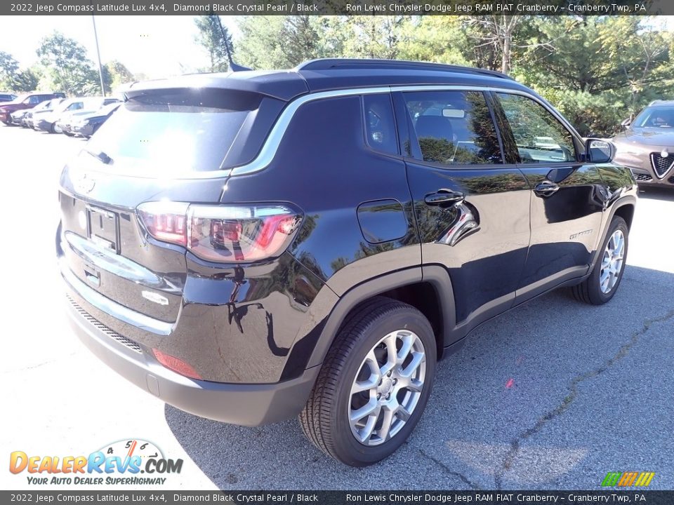 2022 Jeep Compass Latitude Lux 4x4 Diamond Black Crystal Pearl / Black Photo #5