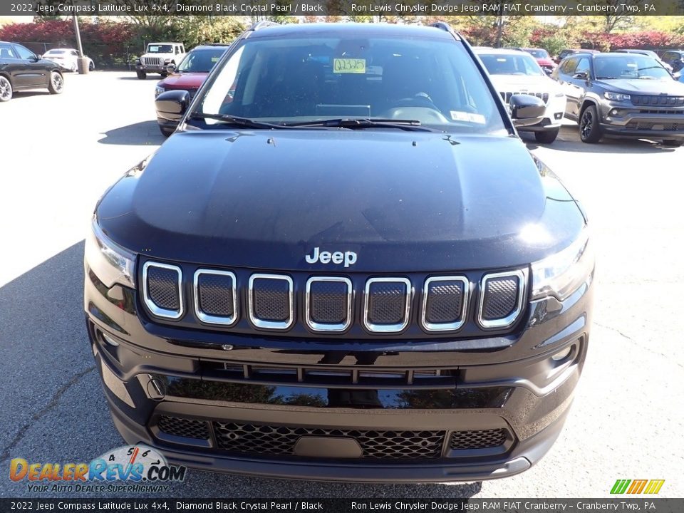 2022 Jeep Compass Latitude Lux 4x4 Diamond Black Crystal Pearl / Black Photo #8