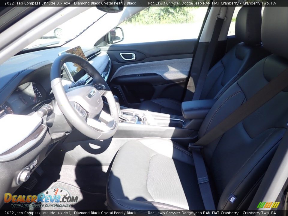2022 Jeep Compass Latitude Lux 4x4 Diamond Black Crystal Pearl / Black Photo #14