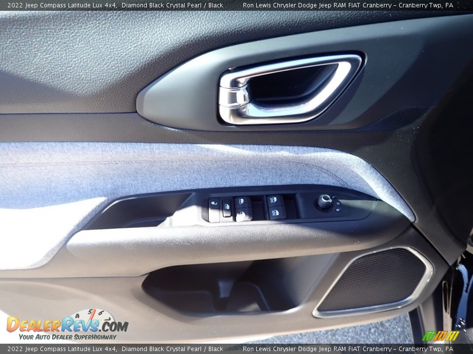 2022 Jeep Compass Latitude Lux 4x4 Diamond Black Crystal Pearl / Black Photo #15