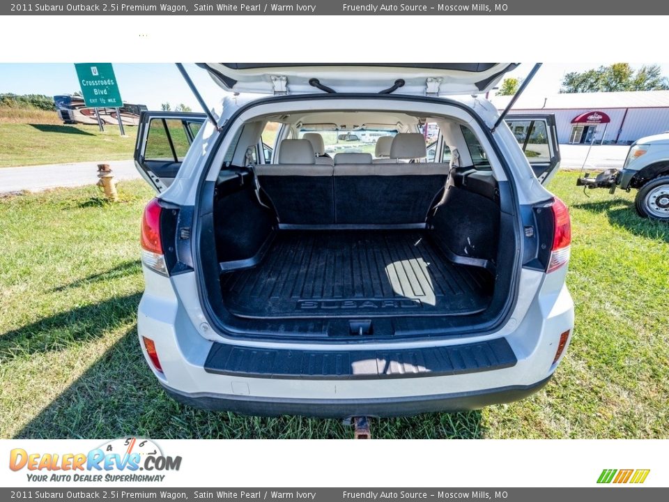 2011 Subaru Outback 2.5i Premium Wagon Satin White Pearl / Warm Ivory Photo #21