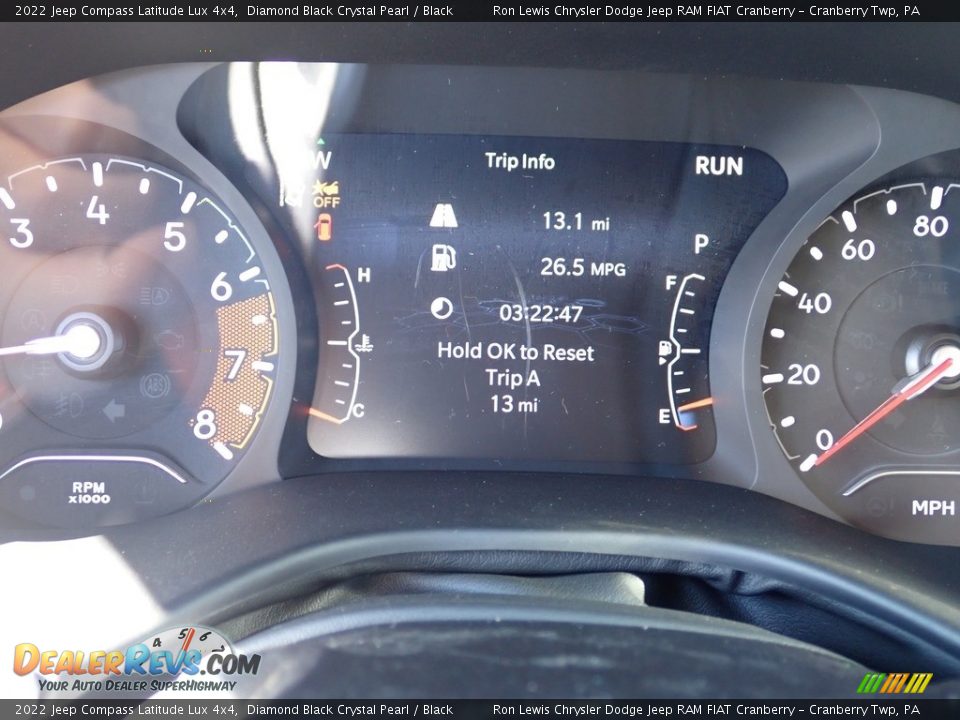 2022 Jeep Compass Latitude Lux 4x4 Diamond Black Crystal Pearl / Black Photo #16
