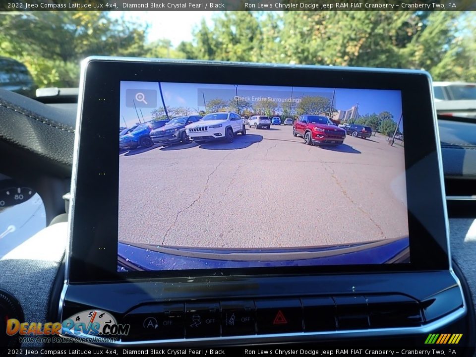 2022 Jeep Compass Latitude Lux 4x4 Diamond Black Crystal Pearl / Black Photo #18