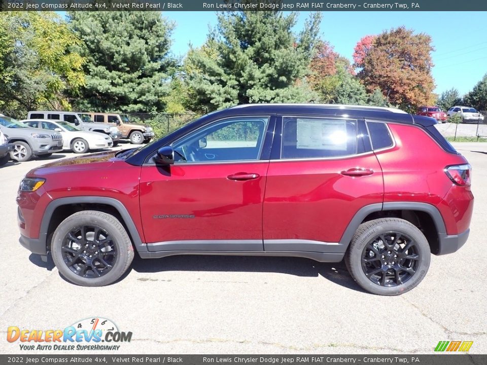 2022 Jeep Compass Altitude 4x4 Velvet Red Pearl / Black Photo #2