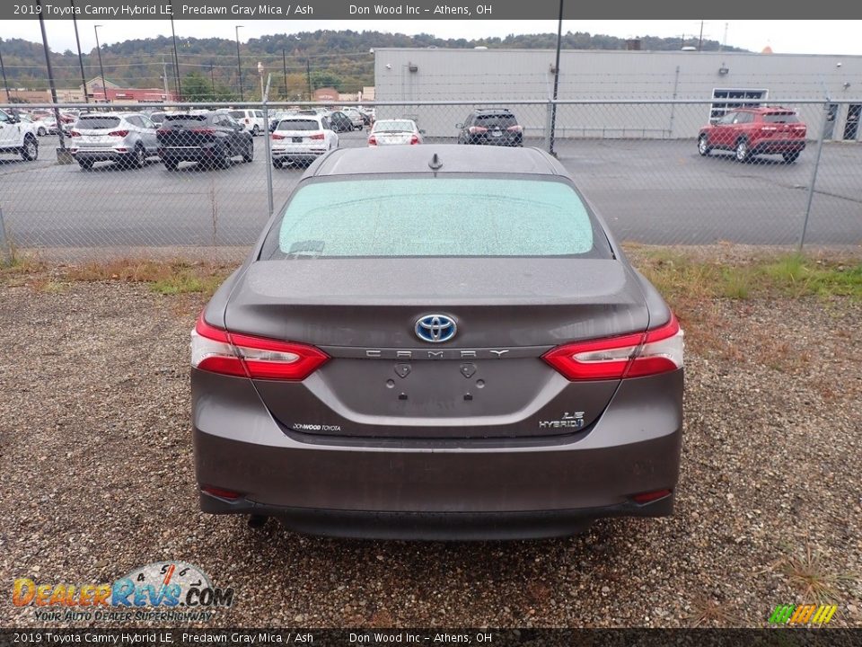 2019 Toyota Camry Hybrid LE Predawn Gray Mica / Ash Photo #9