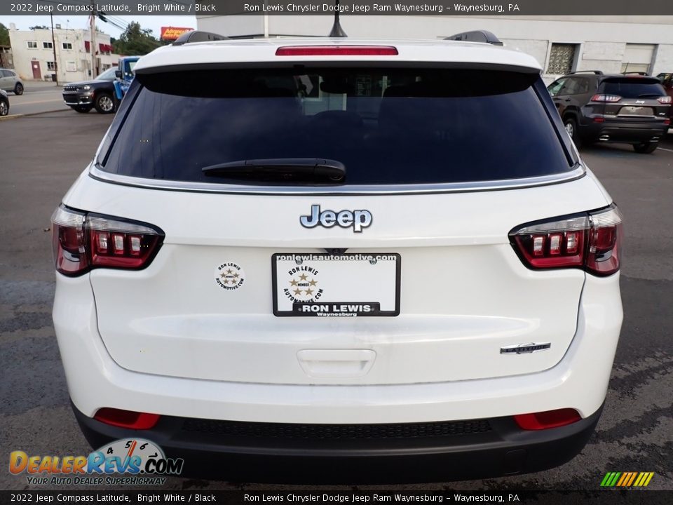 2022 Jeep Compass Latitude Bright White / Black Photo #4