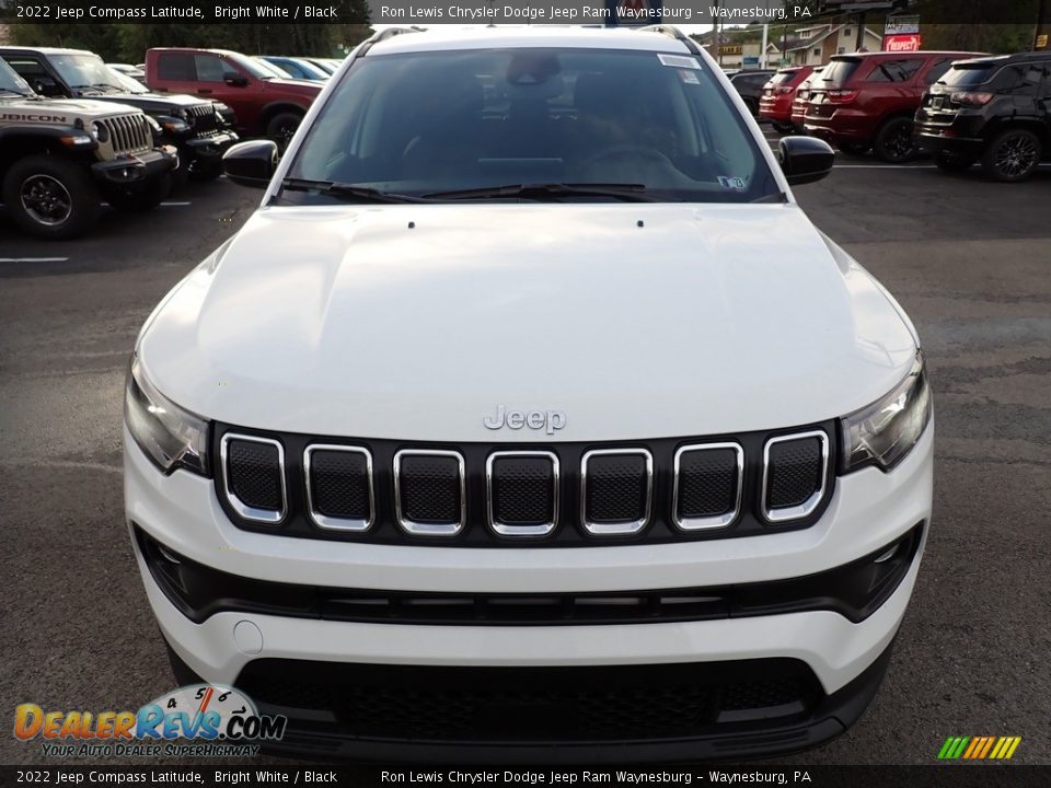 2022 Jeep Compass Latitude Bright White / Black Photo #9