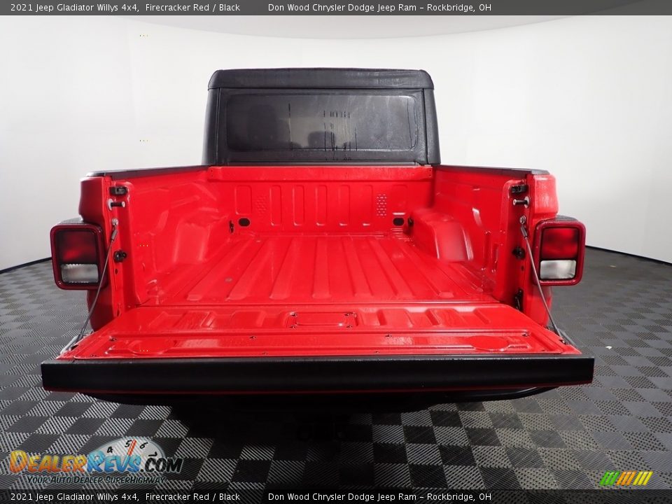 2021 Jeep Gladiator Willys 4x4 Firecracker Red / Black Photo #8