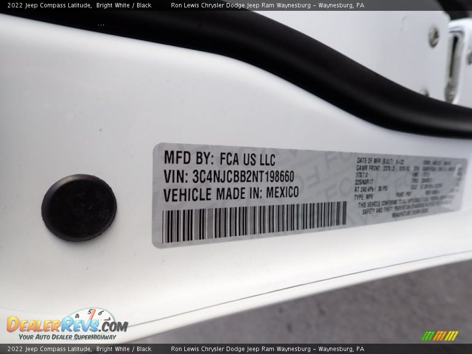 2022 Jeep Compass Latitude Bright White / Black Photo #15