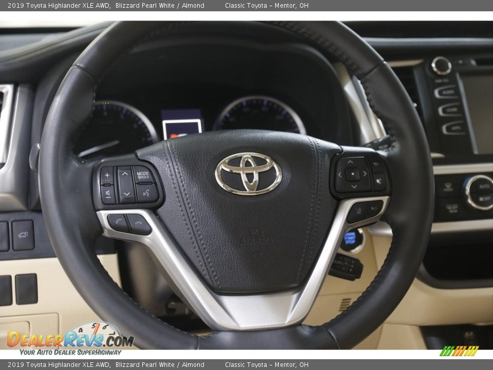 2019 Toyota Highlander XLE AWD Blizzard Pearl White / Almond Photo #7
