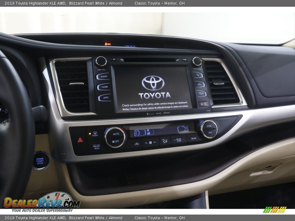 2019 Toyota Highlander XLE AWD Blizzard Pearl White / Almond Photo #9