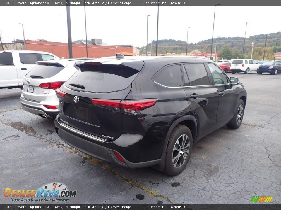 2020 Toyota Highlander XLE AWD Midnight Black Metallic / Harvest Beige Photo #10