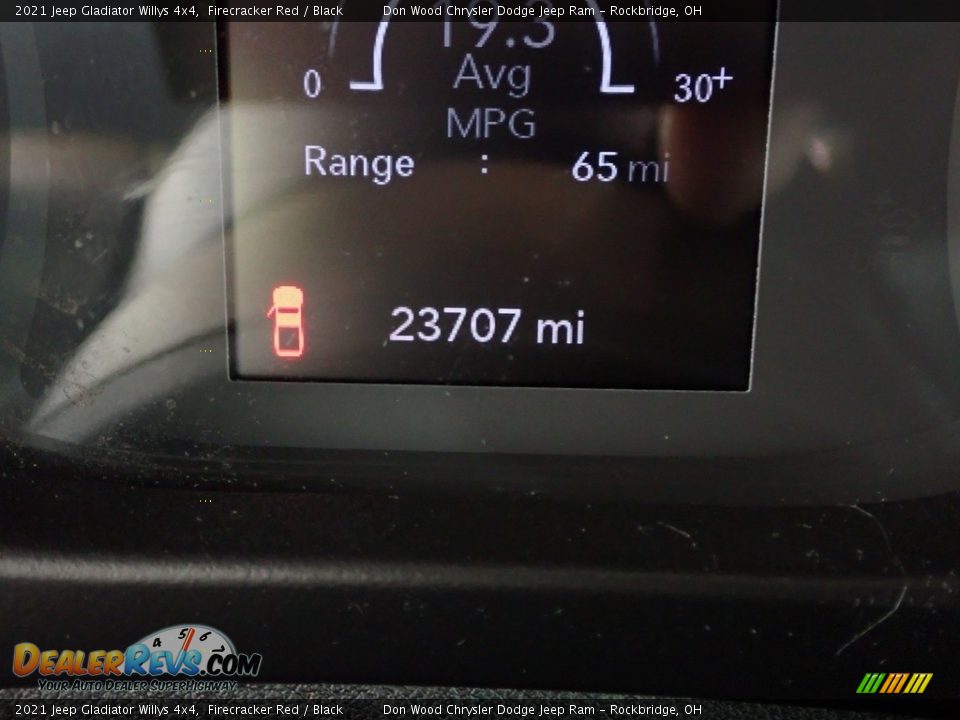 2021 Jeep Gladiator Willys 4x4 Firecracker Red / Black Photo #28