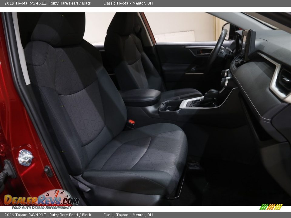 2019 Toyota RAV4 XLE Ruby Flare Pearl / Black Photo #15