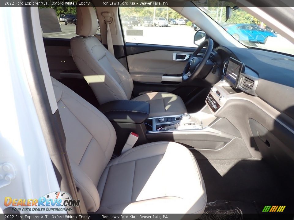2022 Ford Explorer XLT Oxford White / Ebony Photo #12