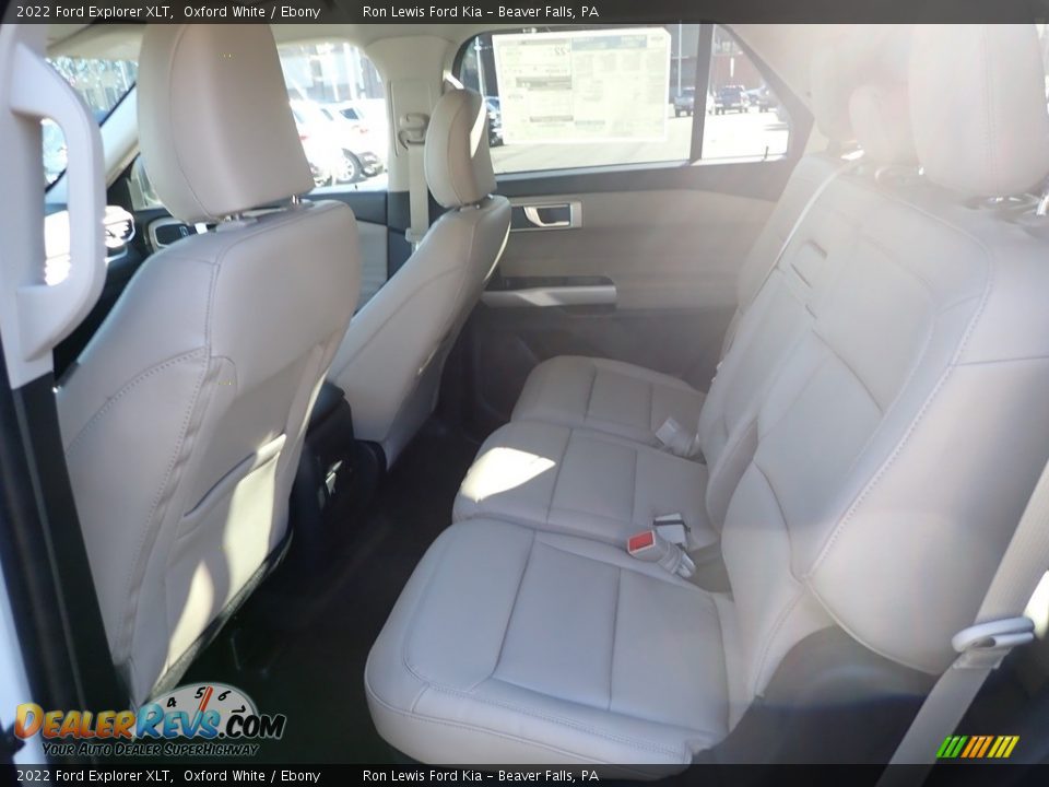 2022 Ford Explorer XLT Oxford White / Ebony Photo #13