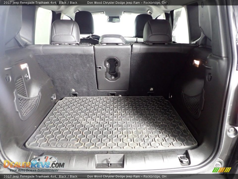 2017 Jeep Renegade Trailhawk 4x4 Black / Black Photo #9