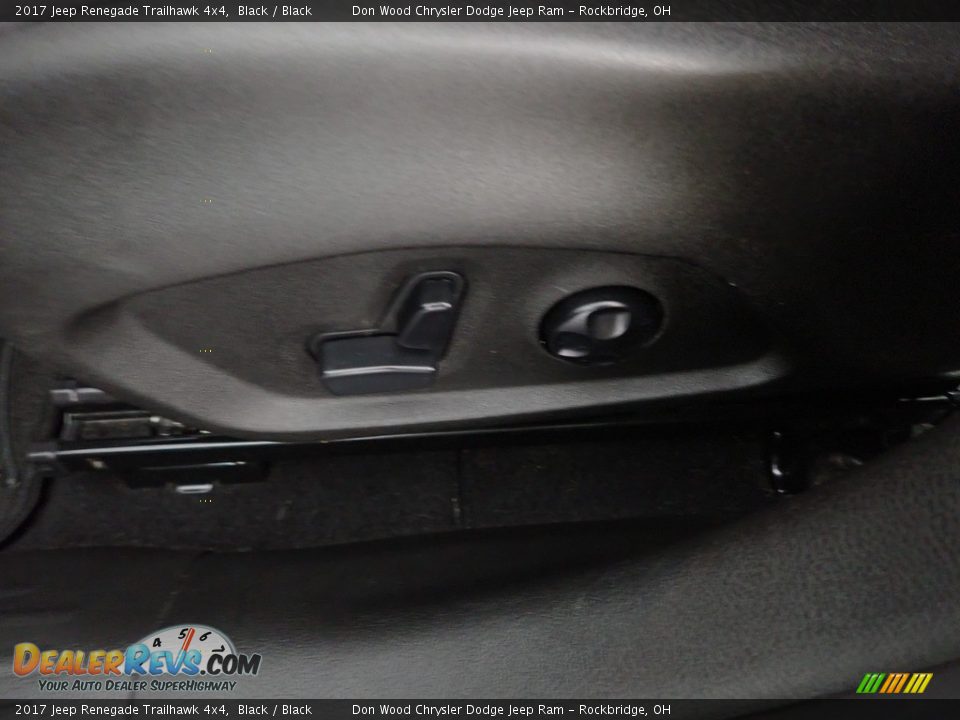2017 Jeep Renegade Trailhawk 4x4 Black / Black Photo #13