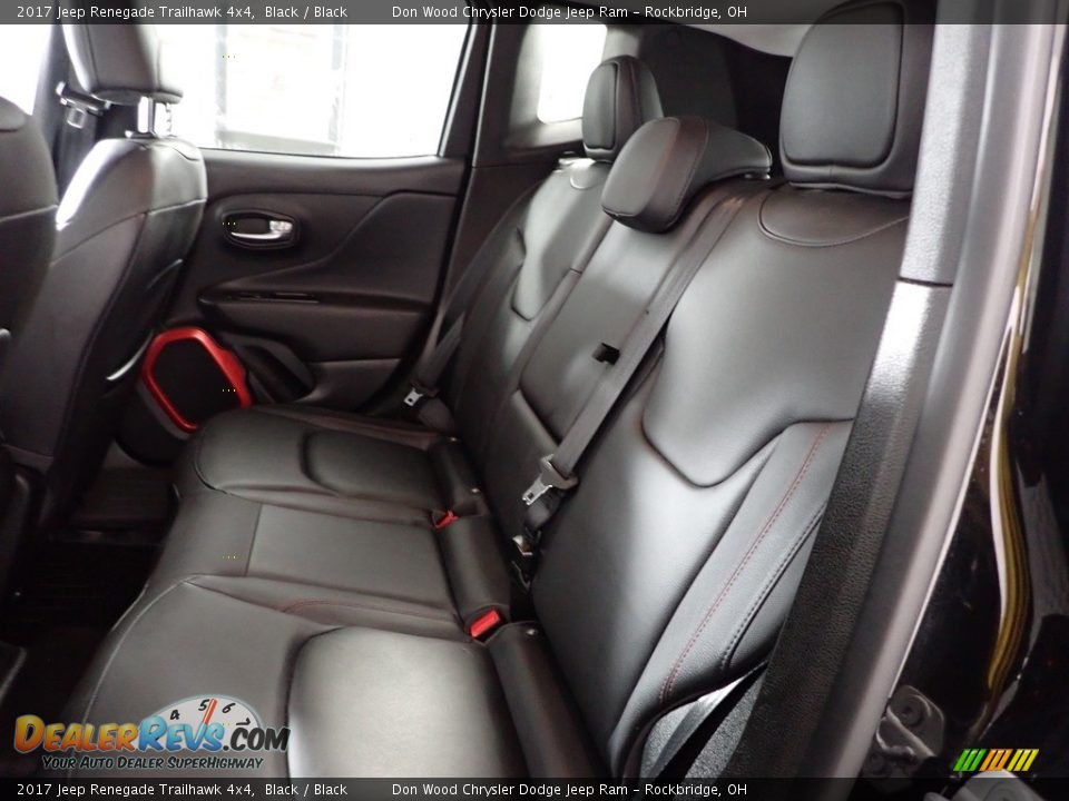 2017 Jeep Renegade Trailhawk 4x4 Black / Black Photo #24