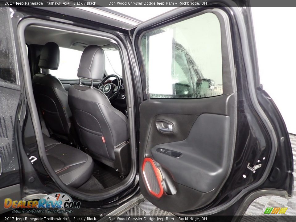 2017 Jeep Renegade Trailhawk 4x4 Black / Black Photo #28