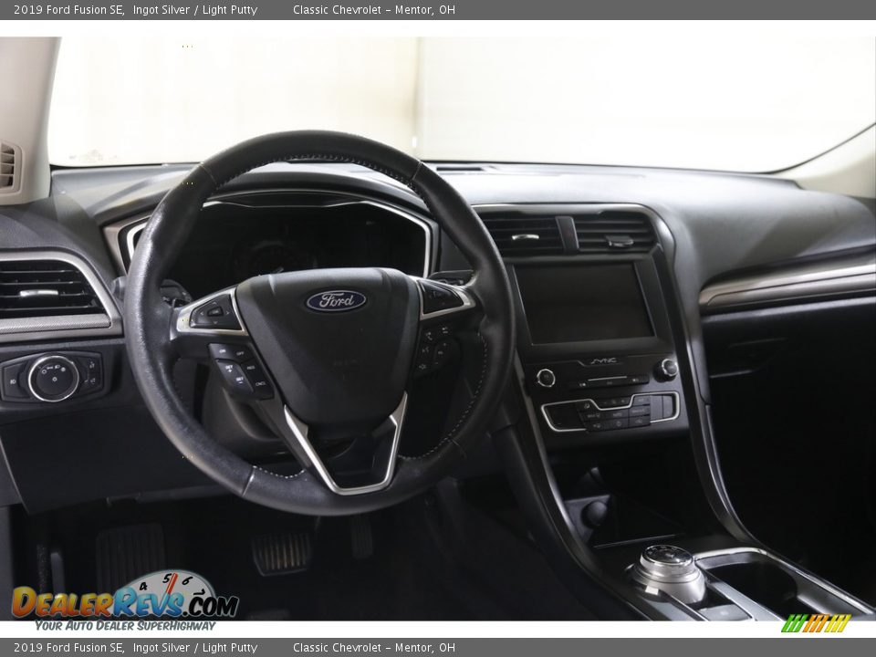 2019 Ford Fusion SE Ingot Silver / Light Putty Photo #7