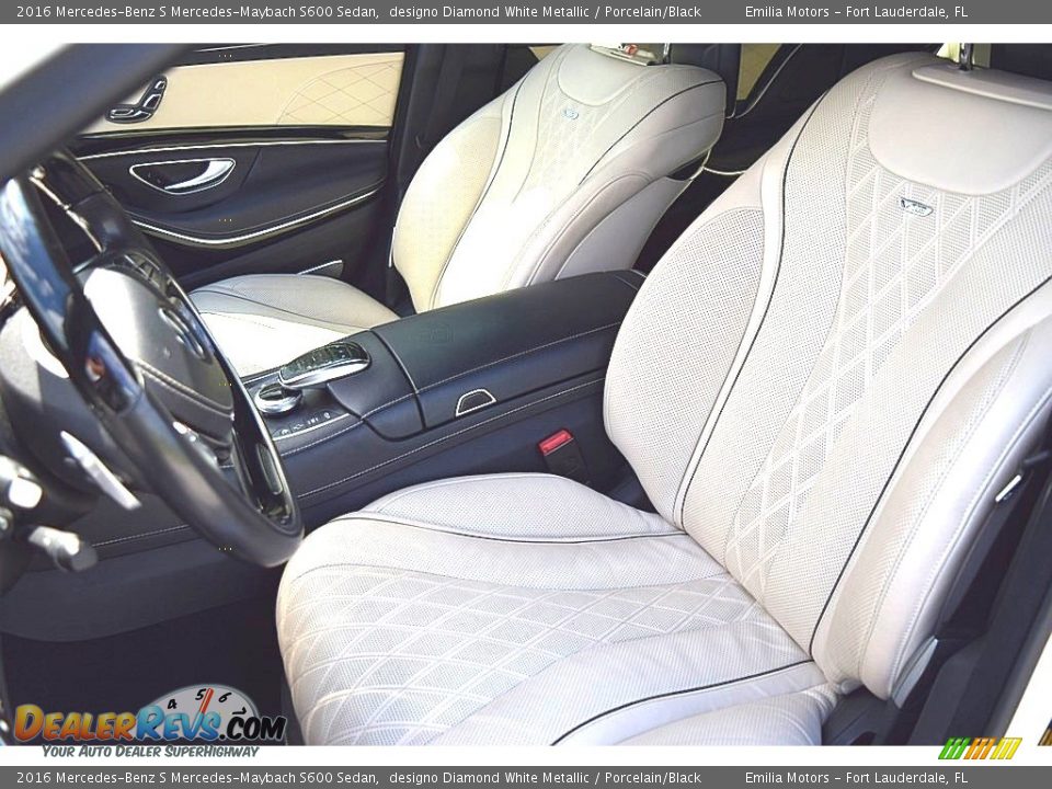 Front Seat of 2016 Mercedes-Benz S Mercedes-Maybach S600 Sedan Photo #19