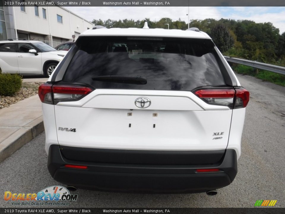 2019 Toyota RAV4 XLE AWD Super White / Black Photo #15